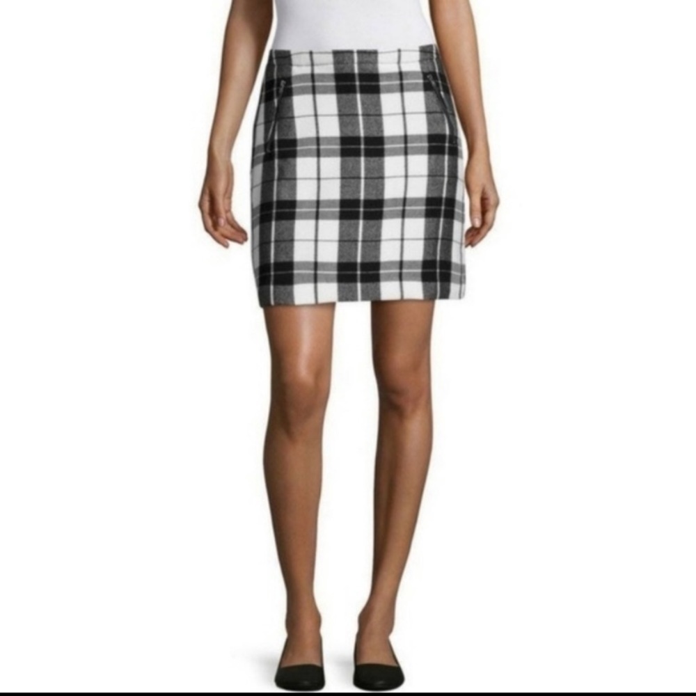 Stylus Plaid Flannel Mini Skirt